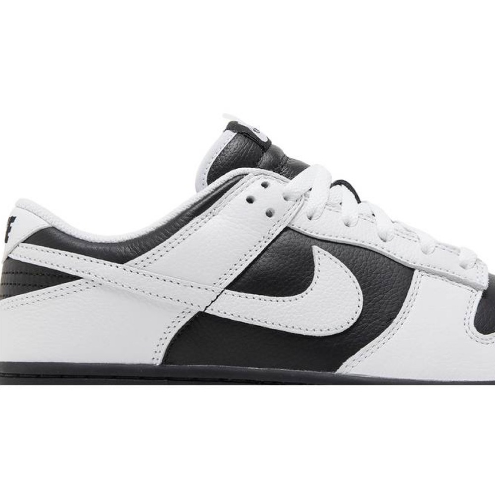 Nike Reverse Panda Dunks - Picture 3 of 5